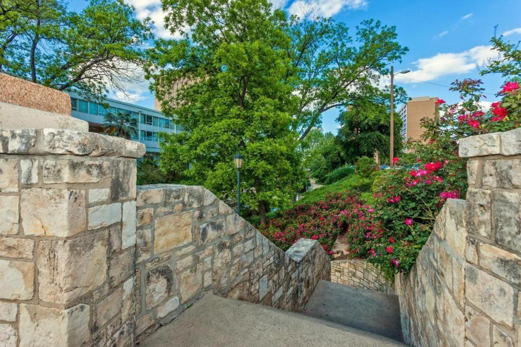 El Tropicano Riverwalk Hotel San Antonio