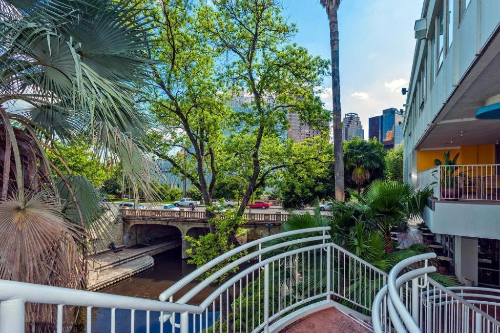 El Tropicano Riverwalk Hotel San Antonio