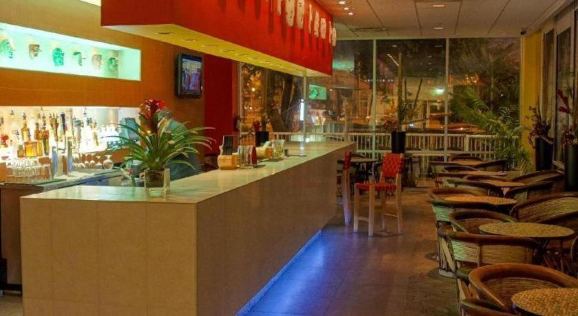El Tropicano Riverwalk